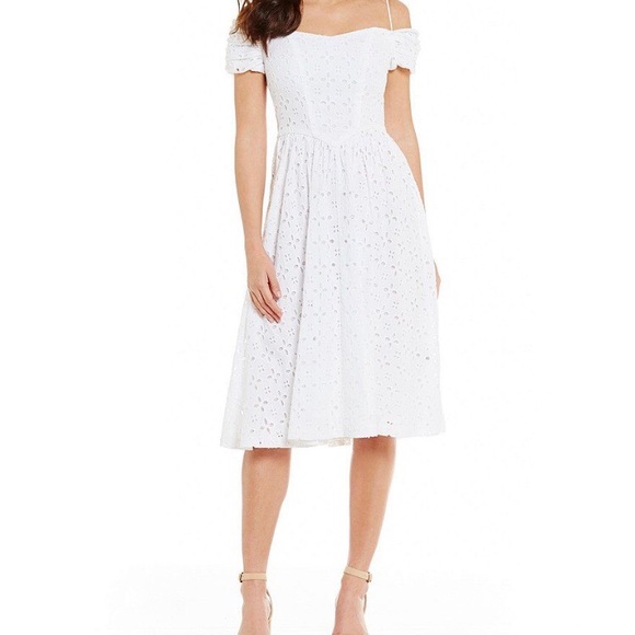 Dresses & Skirts - NWT dress
